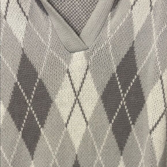 Time and Tru Gray Argyle V-Neck Sweater Size XL - Picture 3 of 5